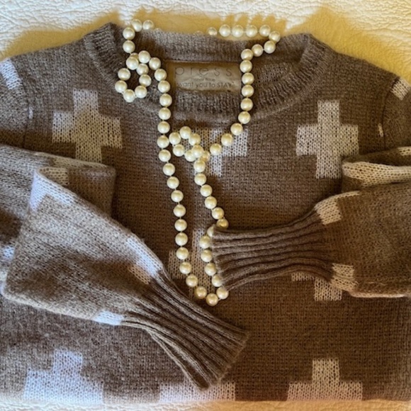 Women's - Press "I Want You to Stay" Beige & White Cross Sweater - Small - Picture 11 of 16